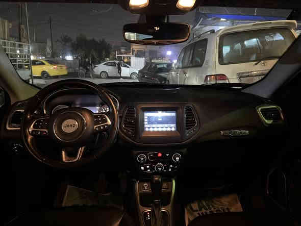 السلام عليكم جيب كومباس موديل 2018 كلين مواصفات بصمة تحكمات فول ستيرن شاشة كشن كهرباء ترحيب كامرة حساسات السيارة كير مكينة صدر ضهر كهربائيات كلة شركة محرك 2400 المرغوب 
رقم بغداد بأسمي هزة جديدة 
سنوية تنتهي 2020 رقم نكليزي جديد
العنوان سيدية حي الاعلام 
صور الحادث مال امريكا مرفقة بلمنشور 
***********
