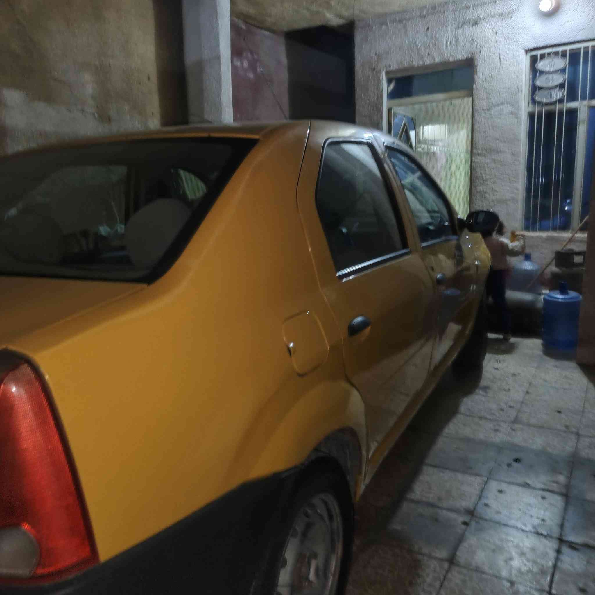 من رخصه الجروب والاعضاء لنشر هاي السياره سياره رينو 2010 جير ومحرك خير من الله تبريدلالسياره السياره بيها بس دوسات صبغ السياره تشوفها واقع حال رقم جديد بغداد تحويل مباشر سعرها 35 ورقه وبيها مجال الشراي يتصل***********
