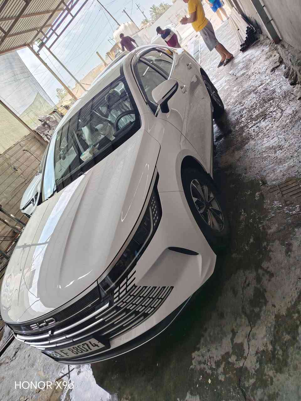 السلام عليكم بيوايدي دسترويل 
ماشيه ١٥ كفاله لا صبغ ولا بارد
شاحنه وكارت  وسمير وجك
سعر ١٢٧ ورقه بيه مجال بسيط
للتصال***********مكان سياره بغداد
