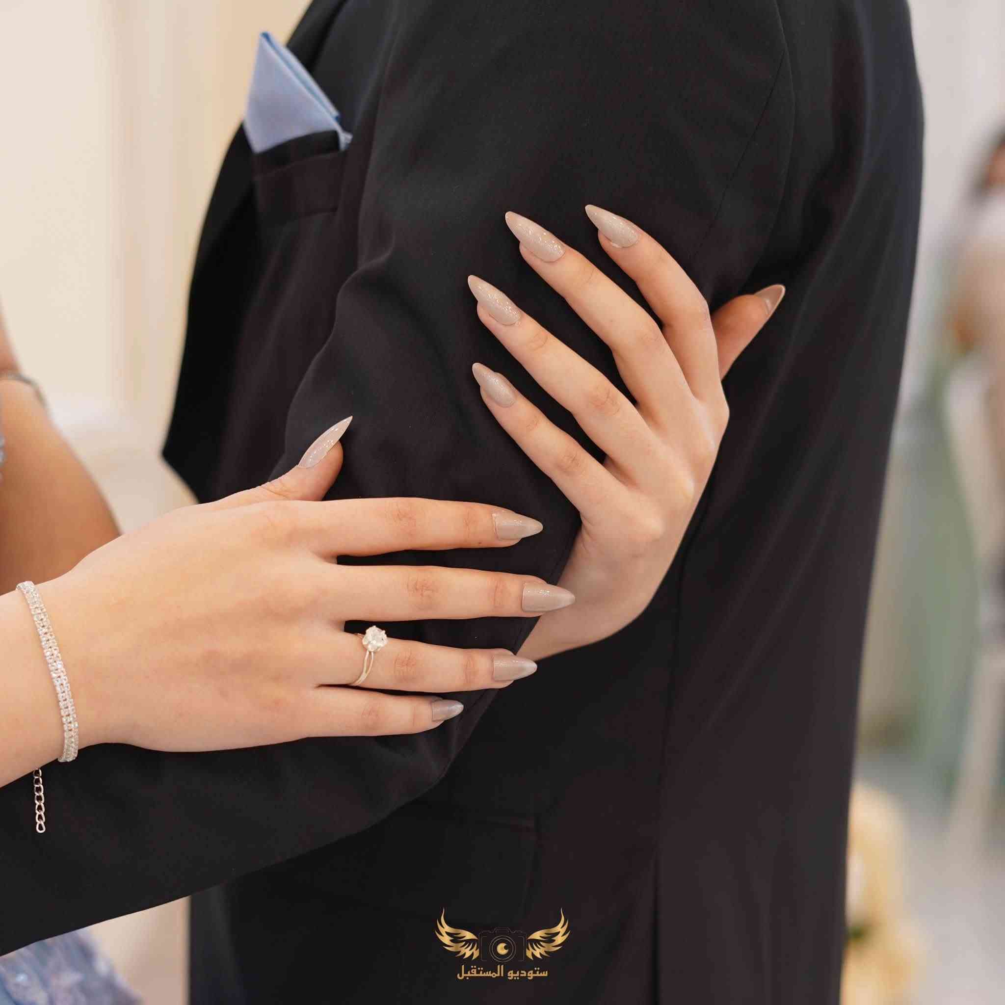 ستوديو المستقبل 📸
يوثق نيشان محبين🤍💍

📍عنواننا 
:- موصل _حي الإخاء داخل مول مجمع نادي نينوى الرياضي في الطابق الثاني 

📌للحجز والاستفسار اكثر مراسلة الصفحة 
 او الاتصال / واتساب :-***********📞
