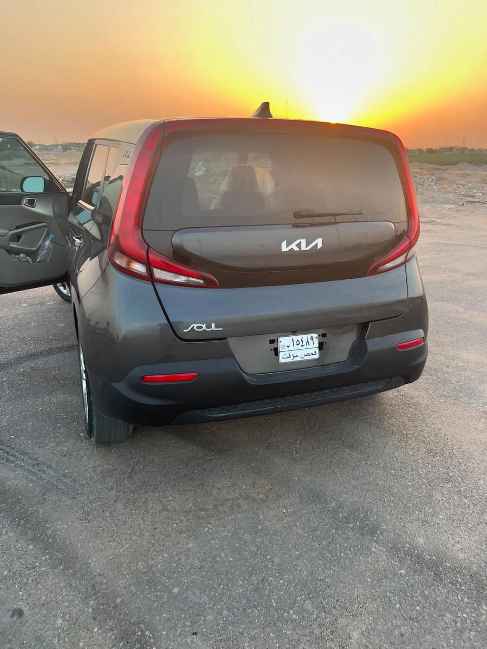 السلام عليكم 
كيا سول 2022 للبيع 
الضربة موضحة بالصور 
رقم وتساب متواجد *********** 
سعر 120 قفل 🔒🔒
البصرة ام قصر
