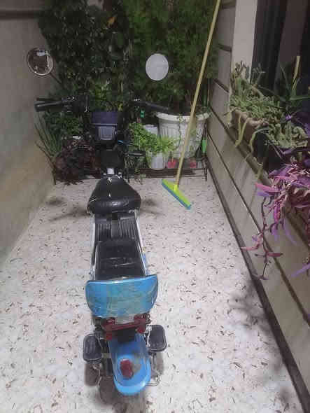 متاح للبيع دراجه شحن حجم 14 شغال بس بطاريه 300 متر و ينزل شحن   مكان كركوك  سعر 120 الف
***********
