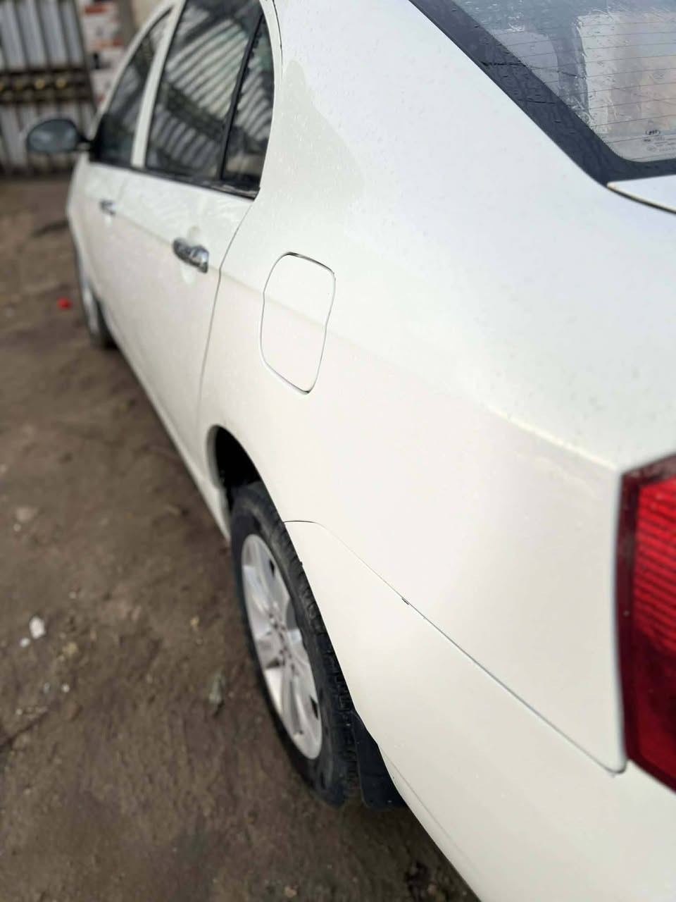 مكلف بل نشر 
ليفان 620 2013 سياره جديده حيل  مكفوله من صبغ والتبديل ماعدى خياسات ونص جاملغ امامي بدون فتح رقم انكليزي احله من صور كير مكينه تبريد كهربائيات خير من الله تخم تاير باتري جديد 

مكاني دوانيه 

السعر 45 وبيه مجال بسيط 

***********
