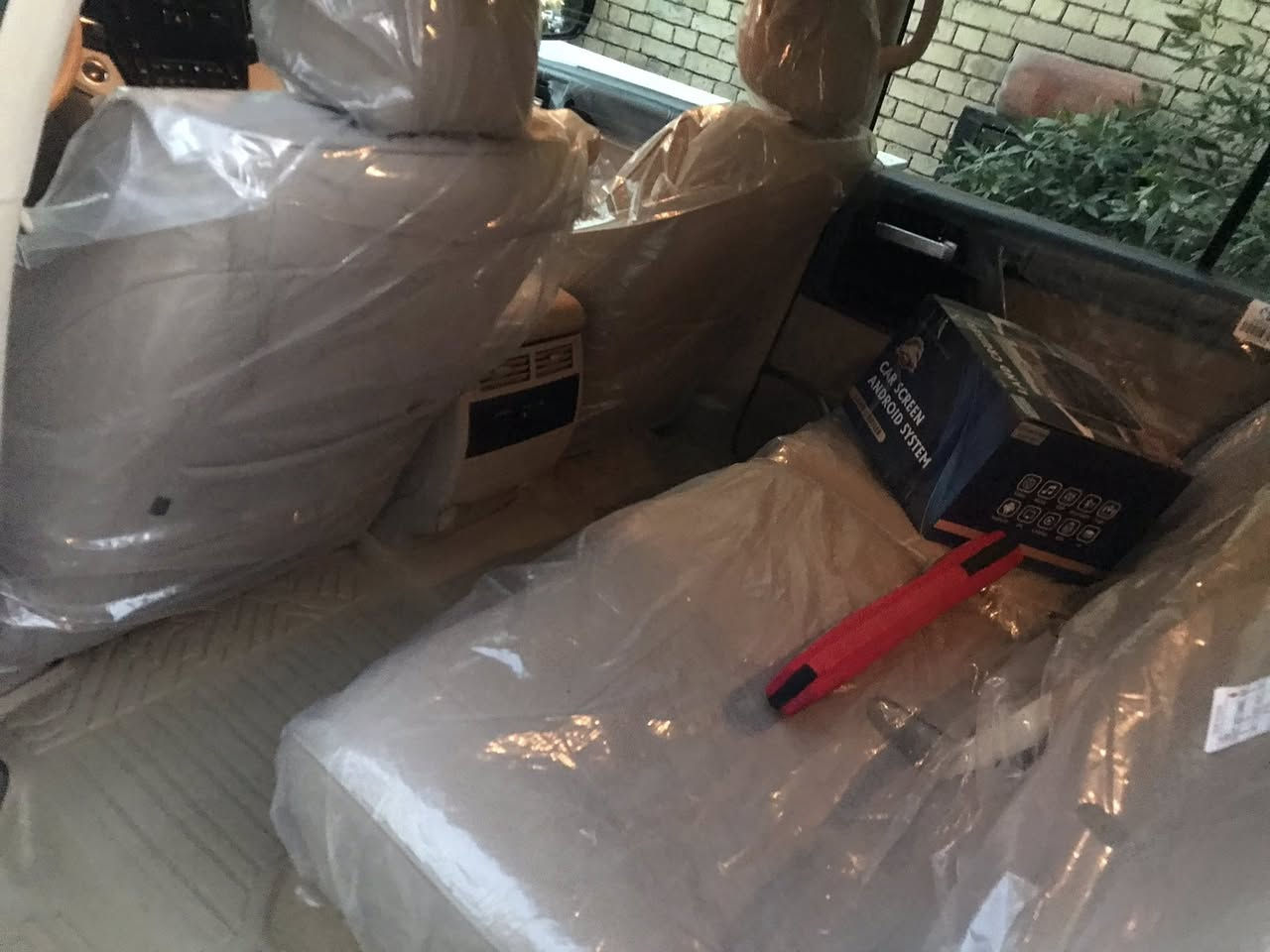 لاندكروز جكساره موديل 2021 ابريم مكفوله كفالة عامة رقم بغداد انكليزي بسمي ماشيه 48 السعر 6/65 وبيها مجال ***********
