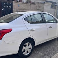 سياره نيسان سني موديل 2018 قطعتين صبغ  وبي مكانين بارد شي بسيط بدون  د...