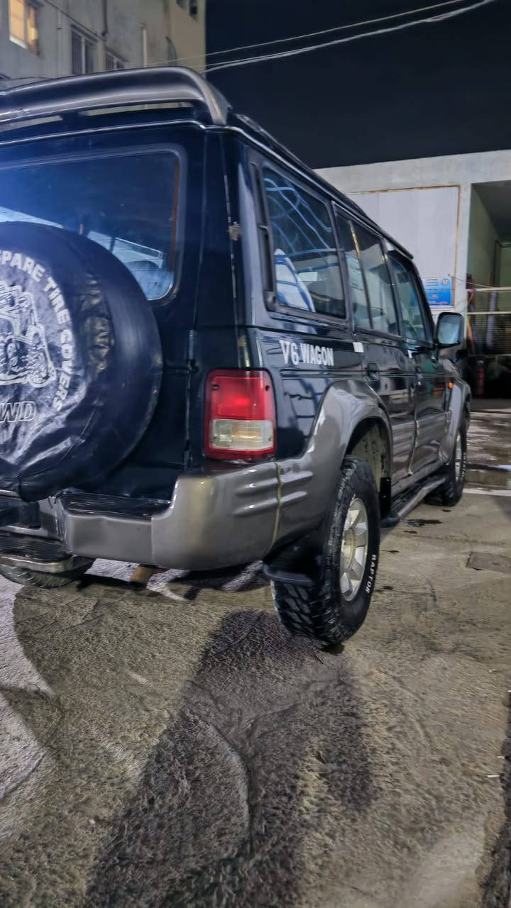 السلام عليكم ورحمه الله كالوبر موديل 99 كير عادي رقم بغداد انكليزي باسمي السعر 60 $ مكان السياره كوت ***********
