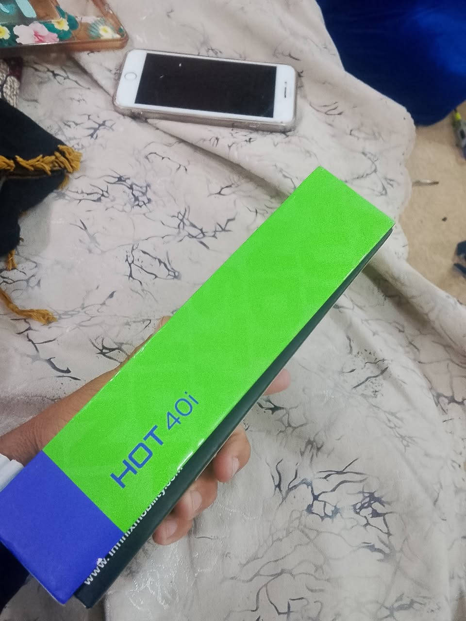 سلام عليكم
جهاز انفنكس هوت40 لبيع جديد ما مستخدم شي قليل ذاكرته 256 انضف من صور جهاز ما مفتوح مكان الطابي 
رقمي ***********
