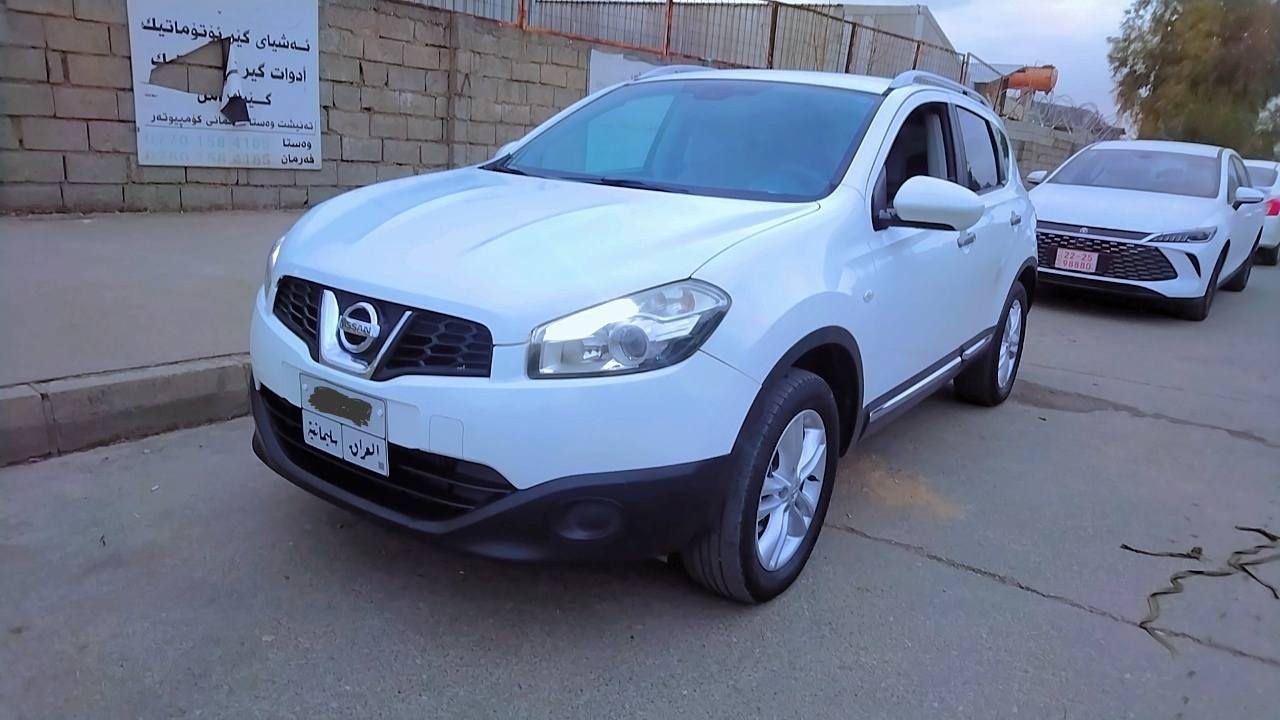 نيسان قاشقا2011 سفري شەريكە
فول مۆسەفات
بەصمە..ناوكرێمي..توڵي سەقف..5ويل كەپ..حاسە..گێڕو مەكينە بەشەرت
بێ بۆیاخ بێ سارد نمونەیە سەیارەکە
*********** السليمانية, العراق
