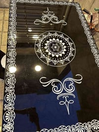 ميز • كبير • نظيف