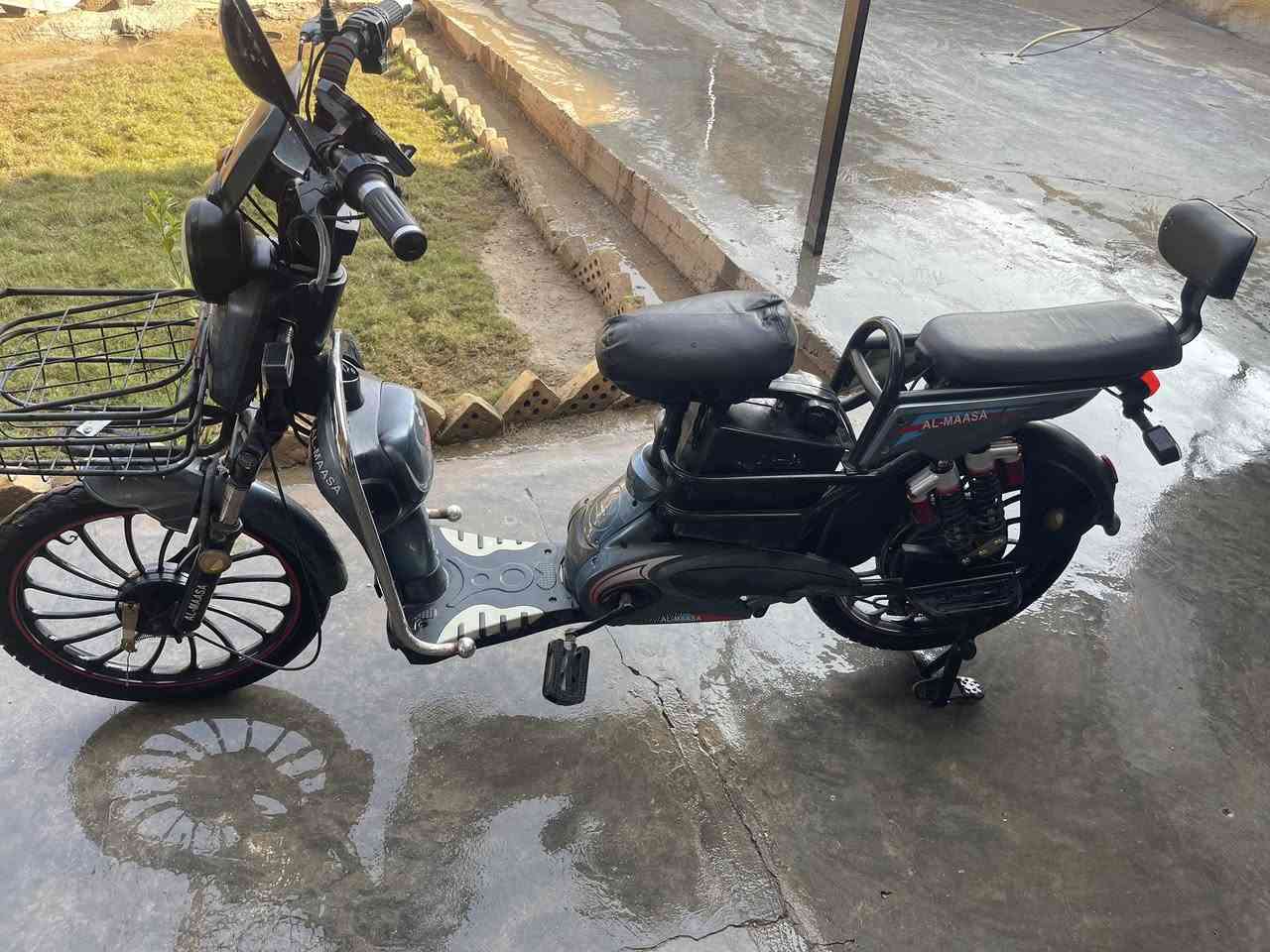 دراجه شحن فول للبيع المكان بغداد التاجي
رقم ***********
