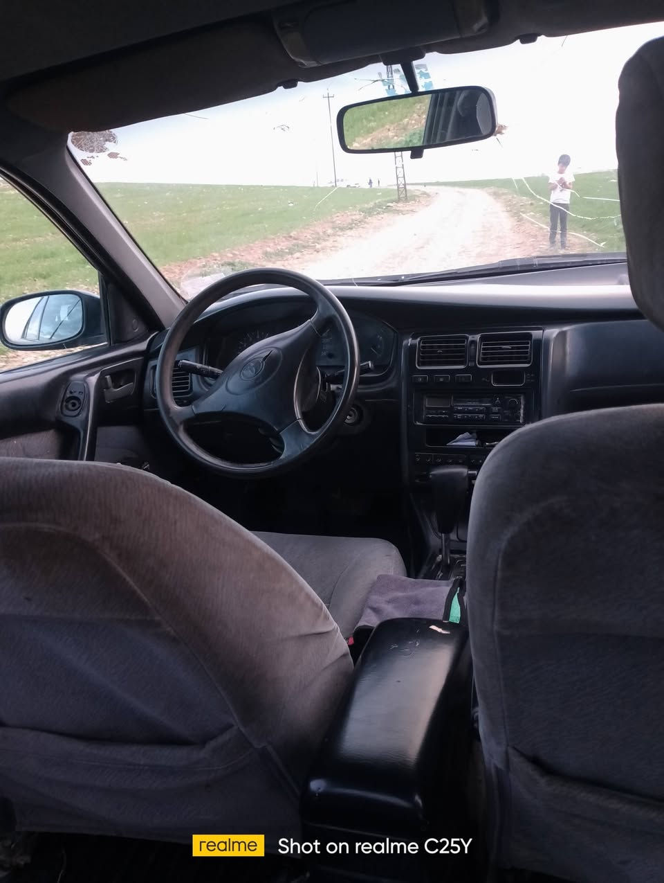 فرخ بطه للبيع موديل (92) صبغ جاملق الوره تبريد شغال 
مكينه حجم 18 طخم تاير جديد
كير توماتيك كير شرط جامات كهرب  
داخلها نضيف ومحرك شرط

سعر (48) استفسار ع رقم 
(***********)
شرط الوكاله وتحويل 
مكان الموصل
