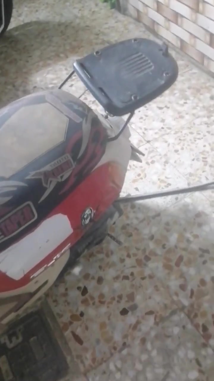 سلام عليكم بوليس لبيع دراجه كفر تجاري يمكن مادري بيه دراجه بيه وراق كامله ودراجه كايمه مدري شني له خنكه يله تشتغل ساعه تشتغل بدون خنك هسه صارت لين جنت تاركه جبت دراجه وعفته تاركه وهسه ردت بيعه دراجه بيعه لك وكفلك بيه بس ذاه مال بوكه غير شي بس تاخذه مترجع بس مال بوكه اني وكفلك بيه وليريده يطبلي خاص وهاذه رقمي هم 
  ***********
