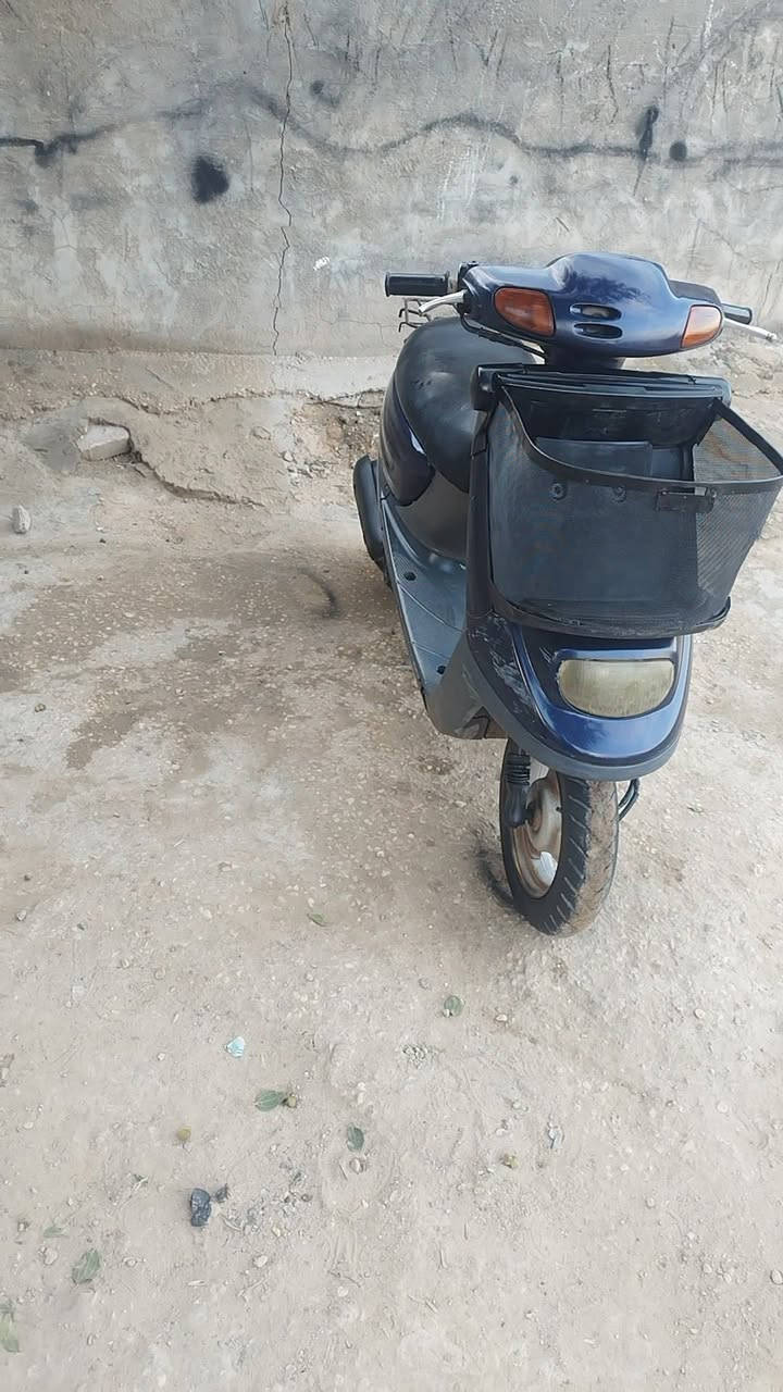 السلام عليكم ورحمه الله وبركاته دراجه منغول بلاديه 2003 ما مفتوحه كل شيء شغال العنوان كربلاء سايدين حي الشهداء الموظفين ***********
