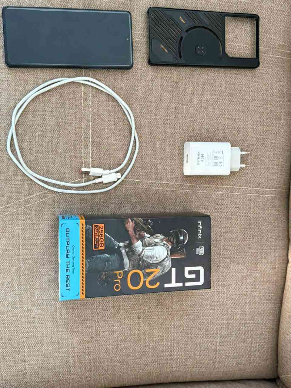 السلام_عليكم 
( انفنكس جي تي 20 برو Infinix GT 20 Pro ) 
مواصفاته معروفه جهاز غني عن التعريف 👇🏻
- معالج Dimensity 8200 乛 ~ معالج رهيب 
- تردد الشاشة 144 هيرتز
- بطارية 5000 🔥
- شاحن 45 واط ~ شحن سريع جداً
- كاميرا 108 ميكا بكسل 🔥 
- يدعم 4K مع 60 اطار بالثانية 🔥 
- حماية شاشة - غوريلا كلاس 5 ~ يعني لا تخاف عليه 
- ذاكره 256 ~ رام 12 + 12
- سماعات ستيريو 
- دبل سيمكارت 
- ببجي 120 سلاسة رهيبة 🔥  
 ملحقات كاملة
290 وبيه مجال
العنوان: القادسية 
رقم الهاتف:***********
يوجد توصيل📮
