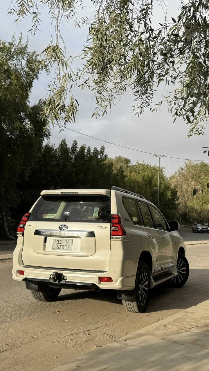 تويوتا برادو 2022 TXS سبعينية SAS
فول مواصفات تجي  وكالة ساز
6 سلندر 
داخل جوزي ( قرميدي )
تشغيل عن بعد
بصمه و فتحه و حساسات 
7 راكب و باقي مواصفات البرادو المعروفه 

مكاني بغداد الاعظميه و اي استفسار اني حاضر 
***********
السعر  448 ورقه
