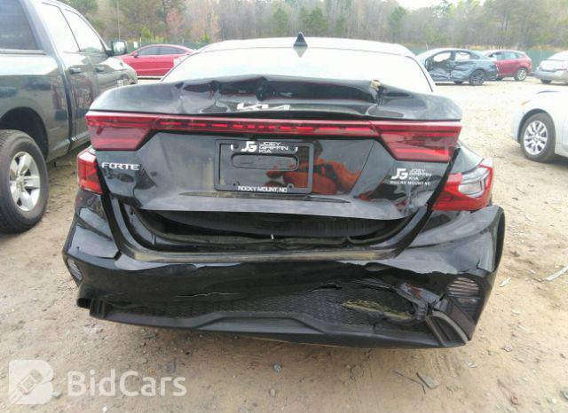 فورتي 22  رقم اربيل   حادث فقط جنطه وبدون ايرباك  موصفات نص فول  محرك 2000 دوش مكان بغداد  
موصفات حلوه بيه السياره السياره هسه طالعه من البوليش 
 اتصل *********** السعر 153وبيه مجال
