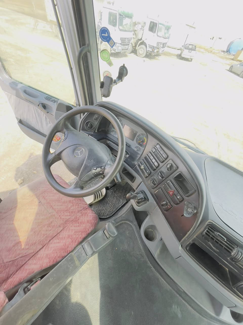 سلام عليكم
خباطه ٢٠٠٦اصل
كهرباء ⚡️ السعر 575
***********
ناصريه
