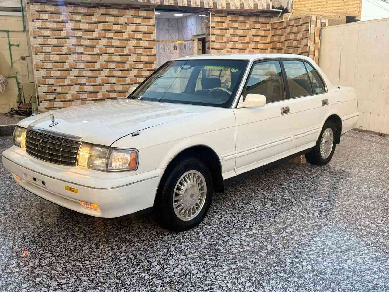 السلام عليكم 
السعر (72))وبيها مجال للشراي 
***********
سياره أرنب مكفوله كفاله عامه من الضربه والكص والنقل الجثه والعيب الشرعي وكافة الاصوليات حداديه جديده وكهربائيات شغاله كير مكينه جدد تبريد شغال الرقم بغداد إنكليزي باسمي سنويه مجدده لغايه 2030 سياره جاهزه وجديده للاستفسار الاتصال على الرقم التالي
