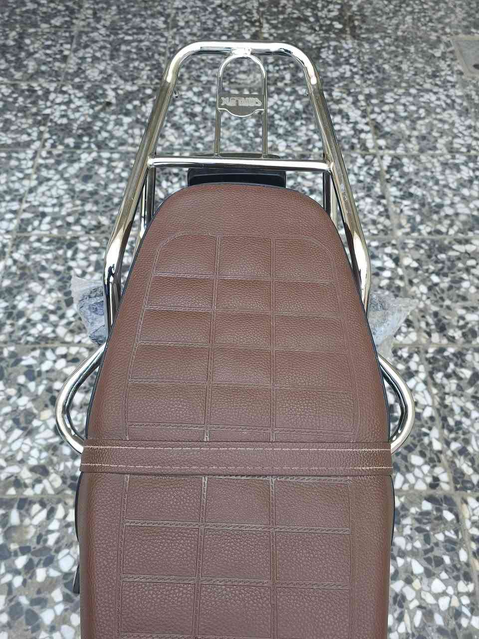 السلام عليكم سونك خمسة كير مكينة 200 موديل 2024 نازلة ب25 دراجة كلش حلوة وما بيهة نقص نضافتهة كدامكم بالواقع احلى من التصوير برغي ممفتوح بيهة لايت زنون اوراق كاملة مكاني بغداد الحسينية رقم ***********
