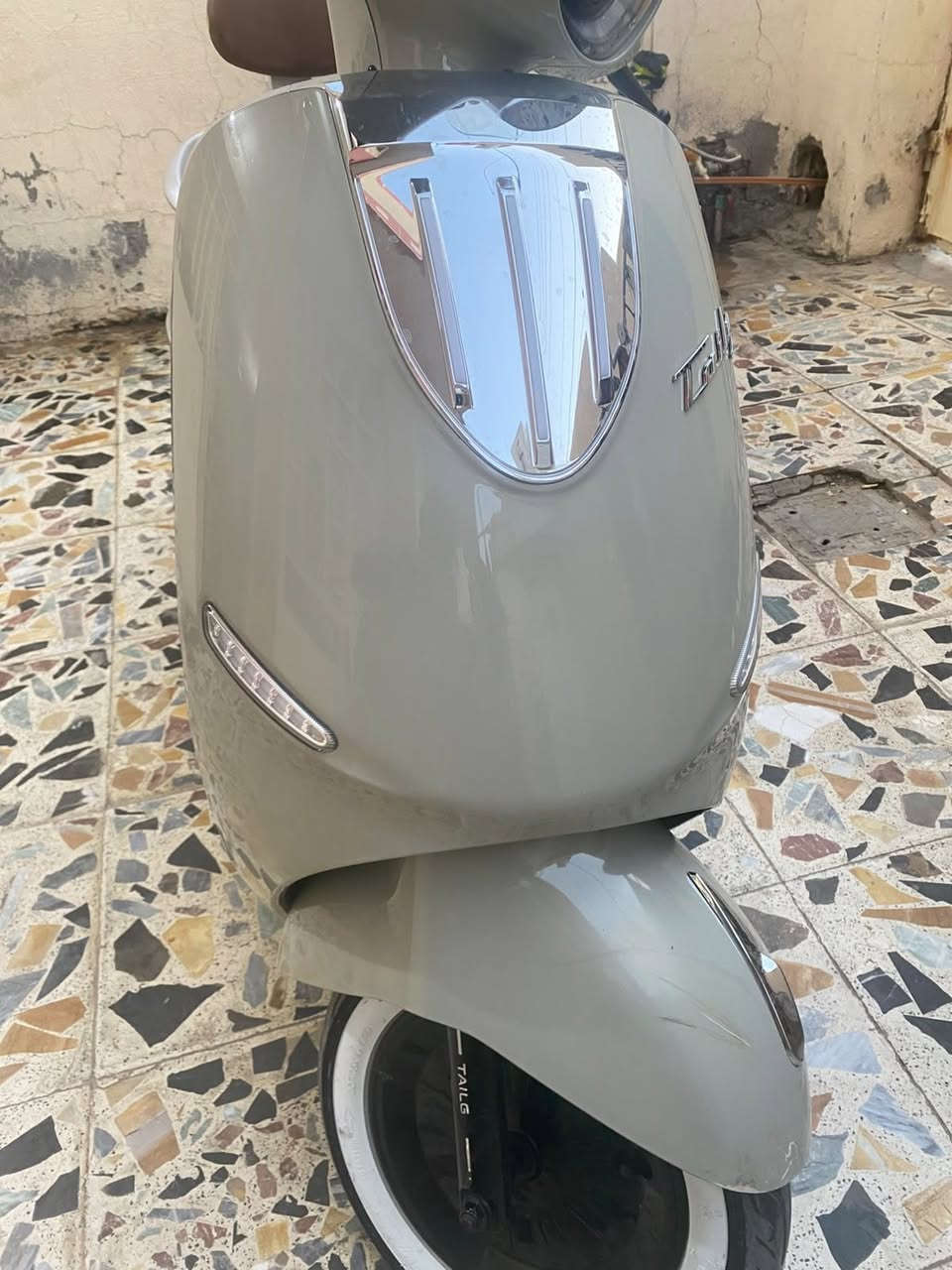 سلام عليكمً دراجه كلاسك شحن 
جديده مصالي ٣ شهر من ماخذه دراجه جديده 
دراجه بصمه تشغيل عن بعد دراجه مرتبه بيه خدوش بصيطه موضحه بل تصوير // العنوان الشعب 
السعر  (مليون وبيه مجال بصيط)
***********
