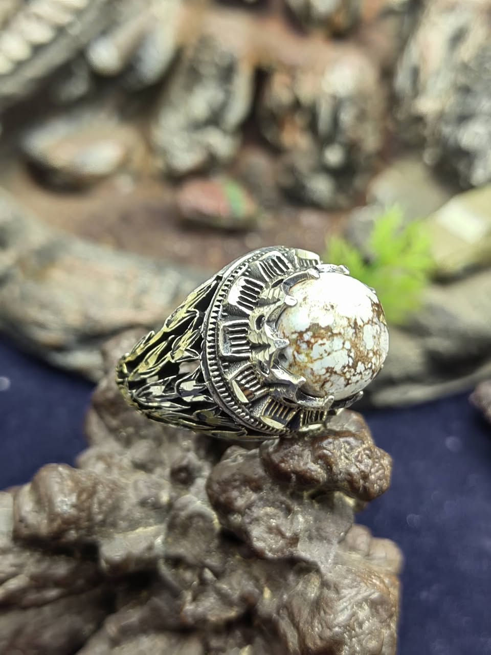 😍 عرض مميز 🔥
خاتم فضة صياغة إيرانية 💎
بحجر فيروز شبكي أبيض ✨
مقاس 20/21
من التحف الملكية 👑
للحجز والتواصل: 01016147535
بسرعة 😍؟


**إذا كنت صاحب هذا الإعلان وتريد حذفه لأي سبب، رجاءا أرسل رسالة إلى الدعم الفني**