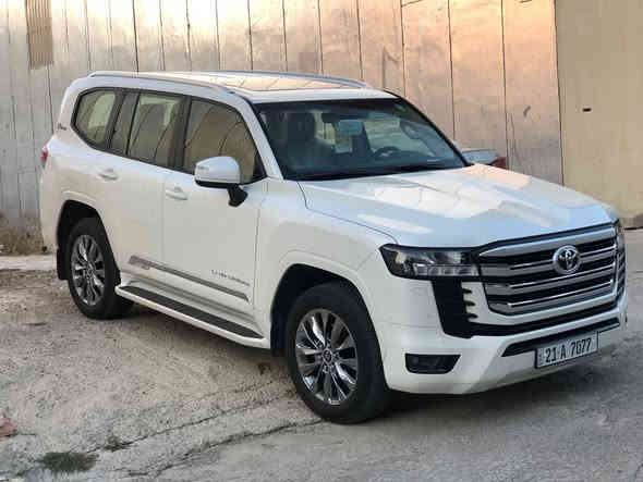 سلام عليكم لاندكروز 2022 ساز اصلي ماشيه 11،000 رقمه سليمانيه بسمنه المكان الرمادي سعر 68،500 للتفاصيل الأخرى تواصل على (***********)
