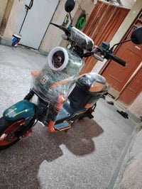 دراجه للبيع شحن جديده نضيفه بطاريات جدد دراجه جديده وعلي لاكن محتاج ار...