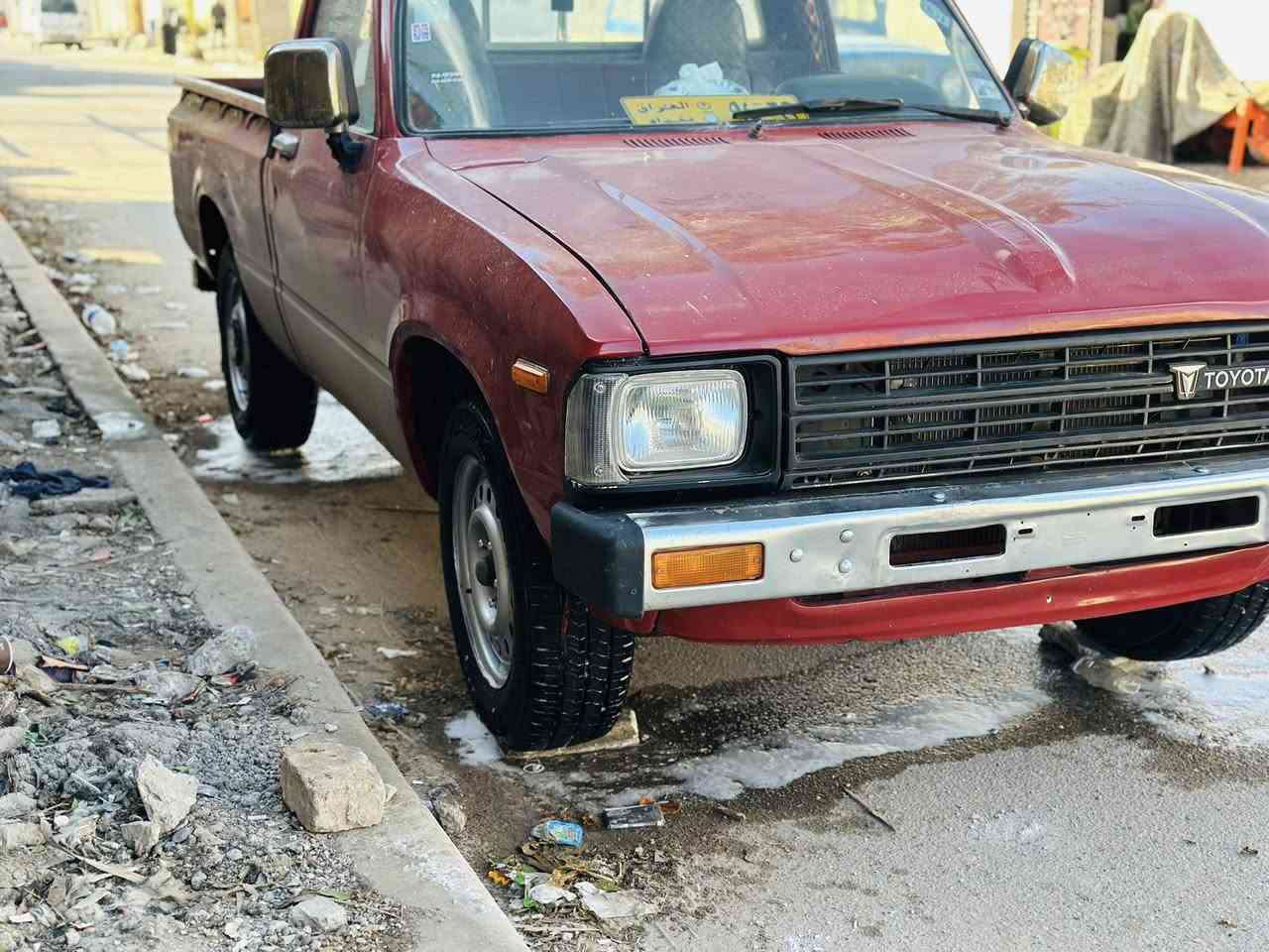 سلام عليكم بيكم تيوتا موديل 1982
معمره وجاهزه مصبوغه جماليه 
كير محرك اكسن شرط جديد 
سيارة جاهزه مابيه نقص 
تخم تاير جديد سبير جاهز 
رقم بغداد دولي تحويل بسمك 
مكان سياره بغداد 
*********** الهاتف
