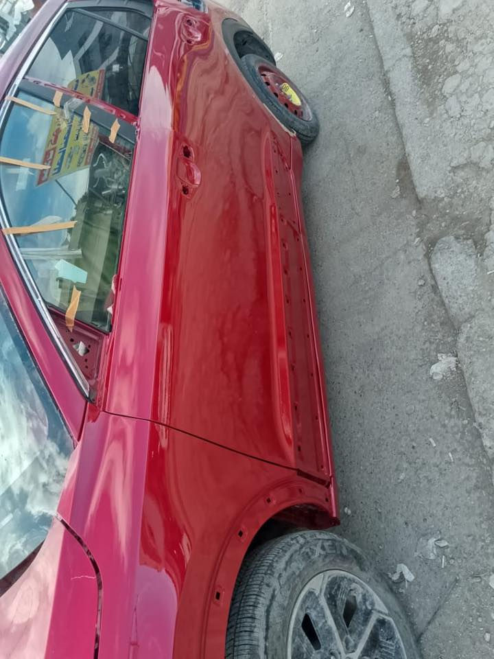 السلام عليكم كيا نيرو 23 هايبرد
مكانها بغداد والسعر مناسب 
بيها نقوصات بسيطه فقط 
ماشيه 4 الف فقط 
البجم كامل من دعاميه ولايتات فقط اشدهن
واتساب ***********
