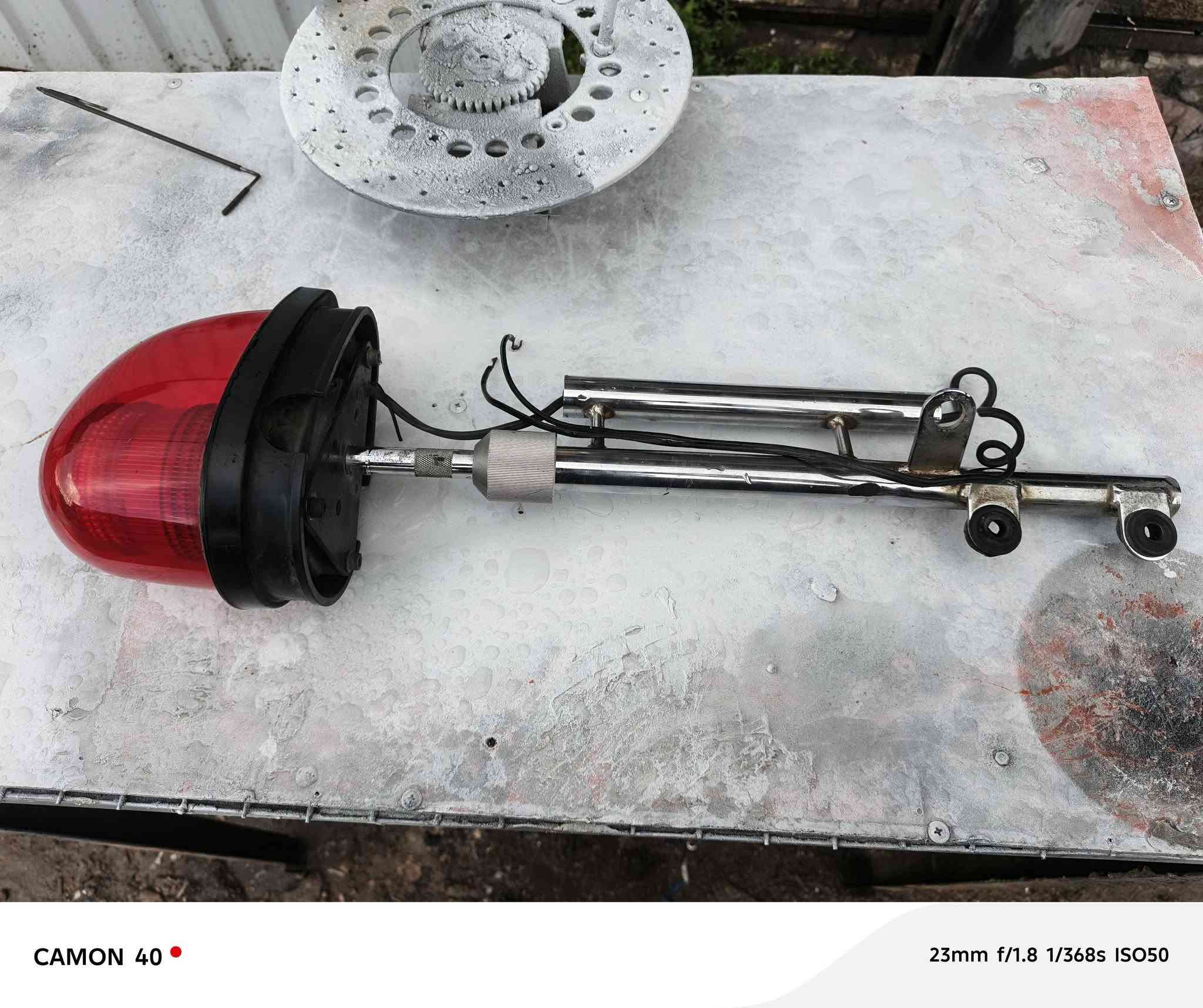 حياكم الله اخوتي الطيبين لافته بلاديه ستاند شغال يصعد وينزل  وبدون أي لحيم ومداخله أي تصليح يعني جديده لك من الداخل براغي بعده لك الشركه عليهن السعر ١٣٥ 
الأعظمية مدخل شارع الاطفاء رقمي
***********
تحياتي لكل الأخوه الأعضاء
