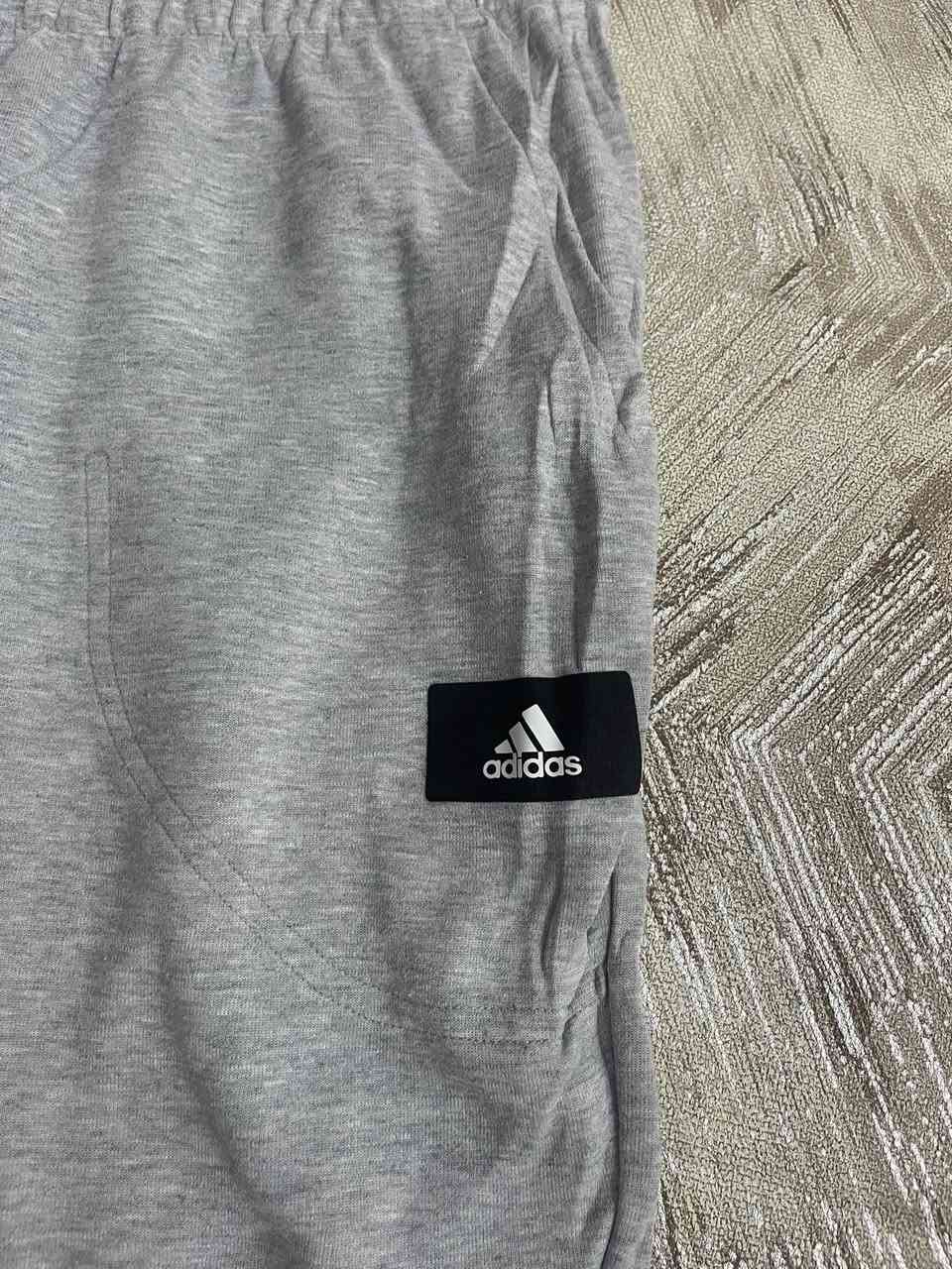 بجامه اديداس اصلي 
نضافه تامه 
قياس L

يتوفر توصيل كافه محافظات العراق 🚙


**إذا كنت صاحب هذا الإعلان وتريد حذفه لأي سبب، رجاءا أرسل رسالة إلى الدعم الفني**