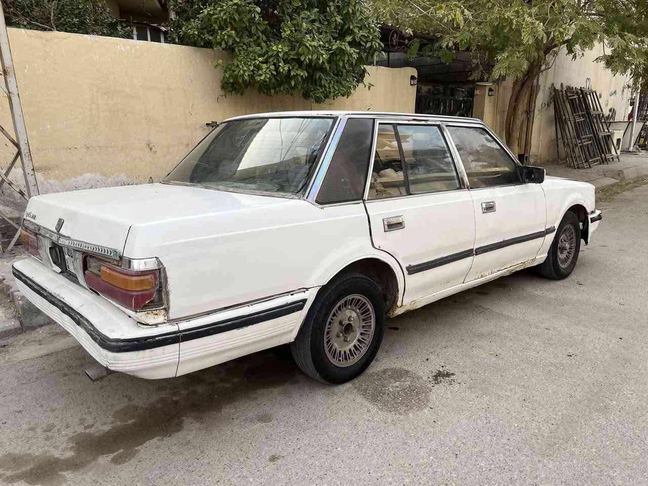 السلام عليكم
للبيع سوبر ١٩٨٥ سيارة تسقيط 

رقم مميز باسمي (435)تمشي 

بس كشر تعبان

مكينة كير بطة جدد 

العنوان بعقوبة اتحرير 

للاستفسار ***********
