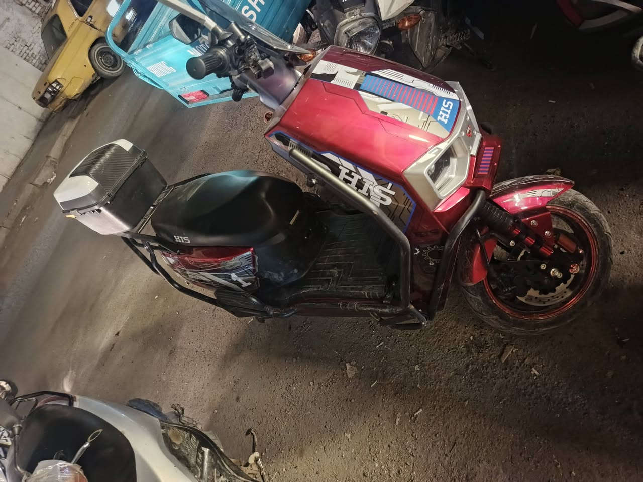 دراجه شحن للبيع
دراجه صاله ٥ أشهر من ماخذه بعده جديده مابيه أي نقص 
دراجه نضيف سعره ٧٥٠ وبيه مجال 
***********
