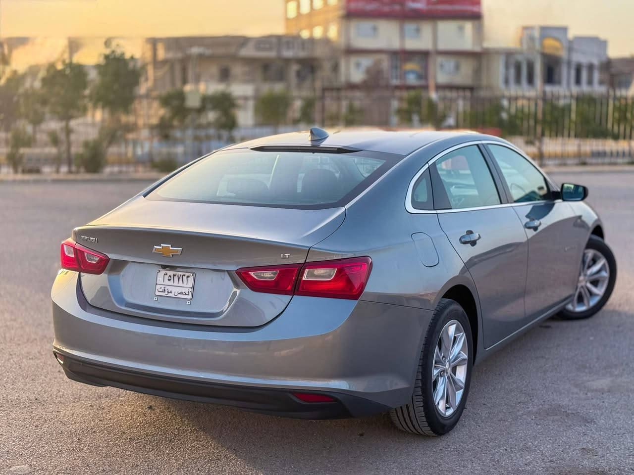 شوفرليت ماليبو ٢٠٢٣ 
كفاله عامه / حادث فقط كسر بالدعامية ومصلح نفسه بدون صبغ 
حرة تترقم جميع المحافظات 
مواصفات LT 
٠ رادار امامي 
٠ بصمة 
٠ تشغيل عن بعد 
٠ تبريد مناخين و قطعتين - سايد بريك كهربائي 
٠ ابل كار بلي + اندرويد اوتو 
٠ السعر ١٢٥ قفل
٠ هاتف / ***********
