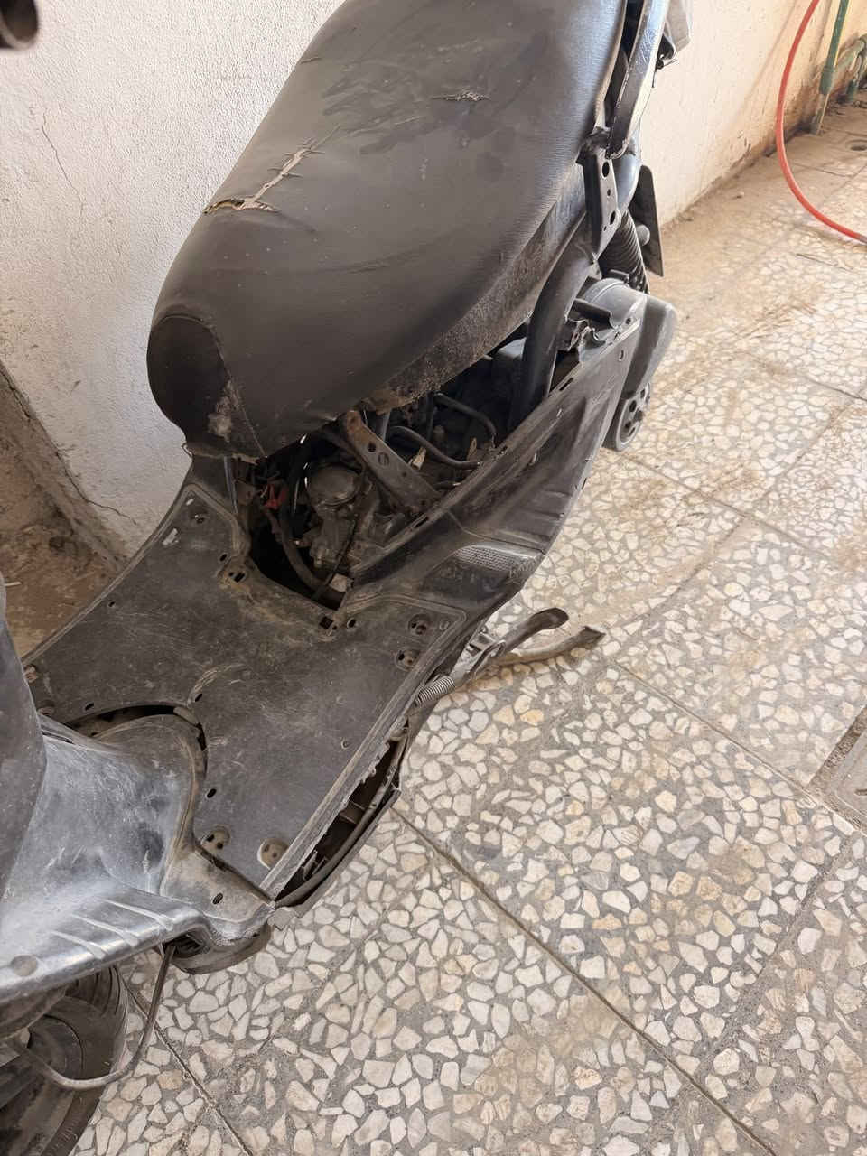 سكنز نثيه يباني١١٠شغله مکينه تخبل نكره بكل وقت يردلها ترتيب وكفرات السعرر.250      ٠***********.
