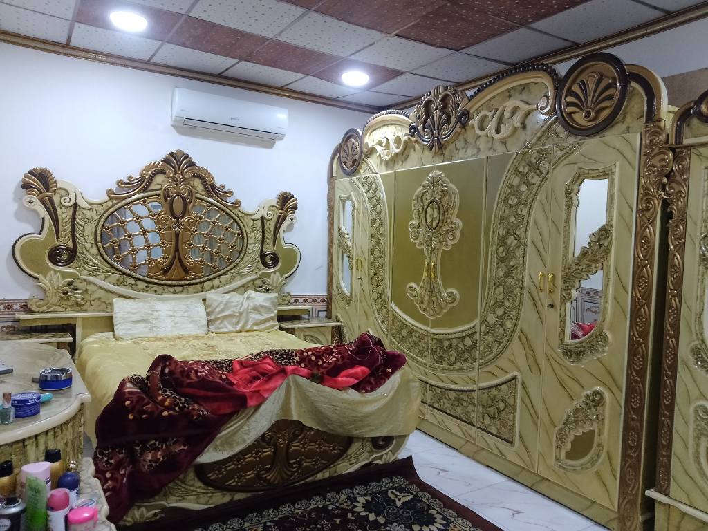 سلام عليكم غرفة نجاره عراقيه شرط تسكام مكونه من 8 قطع كنتور 6 خانات شغل عراقي شرط جديدة واحلى من الصور نظافته ميه بل ميه شرط 
الاستفسار الاتصال على هاذ الرقم *********** يوجد وات ساب
