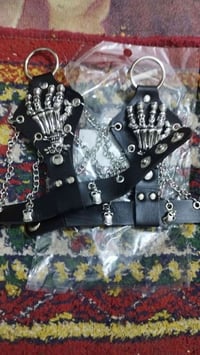 للبيع • توصيل