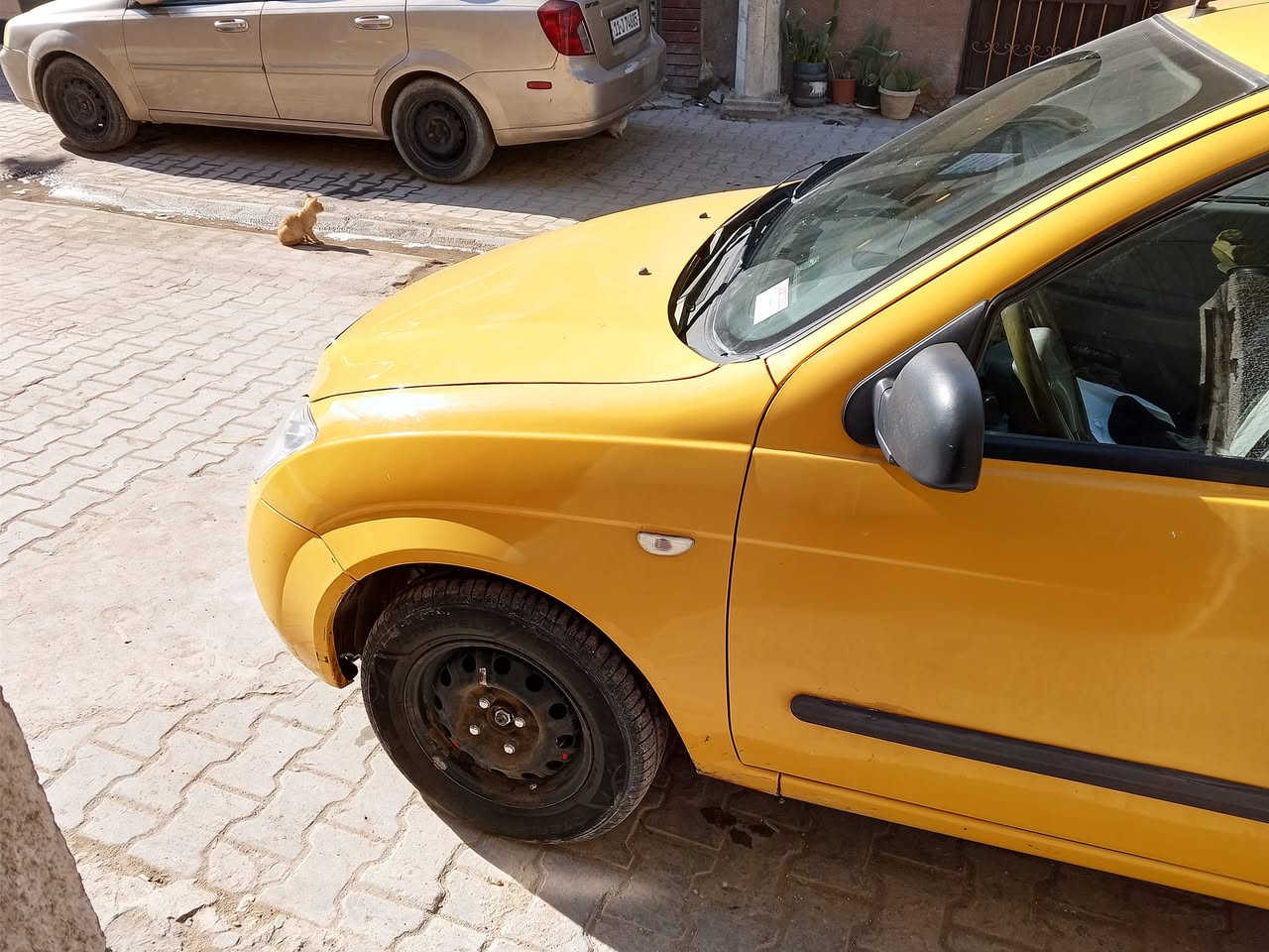 السلام عليكم سياره طيبه للبيع 2016 مكاني بغداد الحريه السعر 40 وبيها مجال بسيط 
***********
