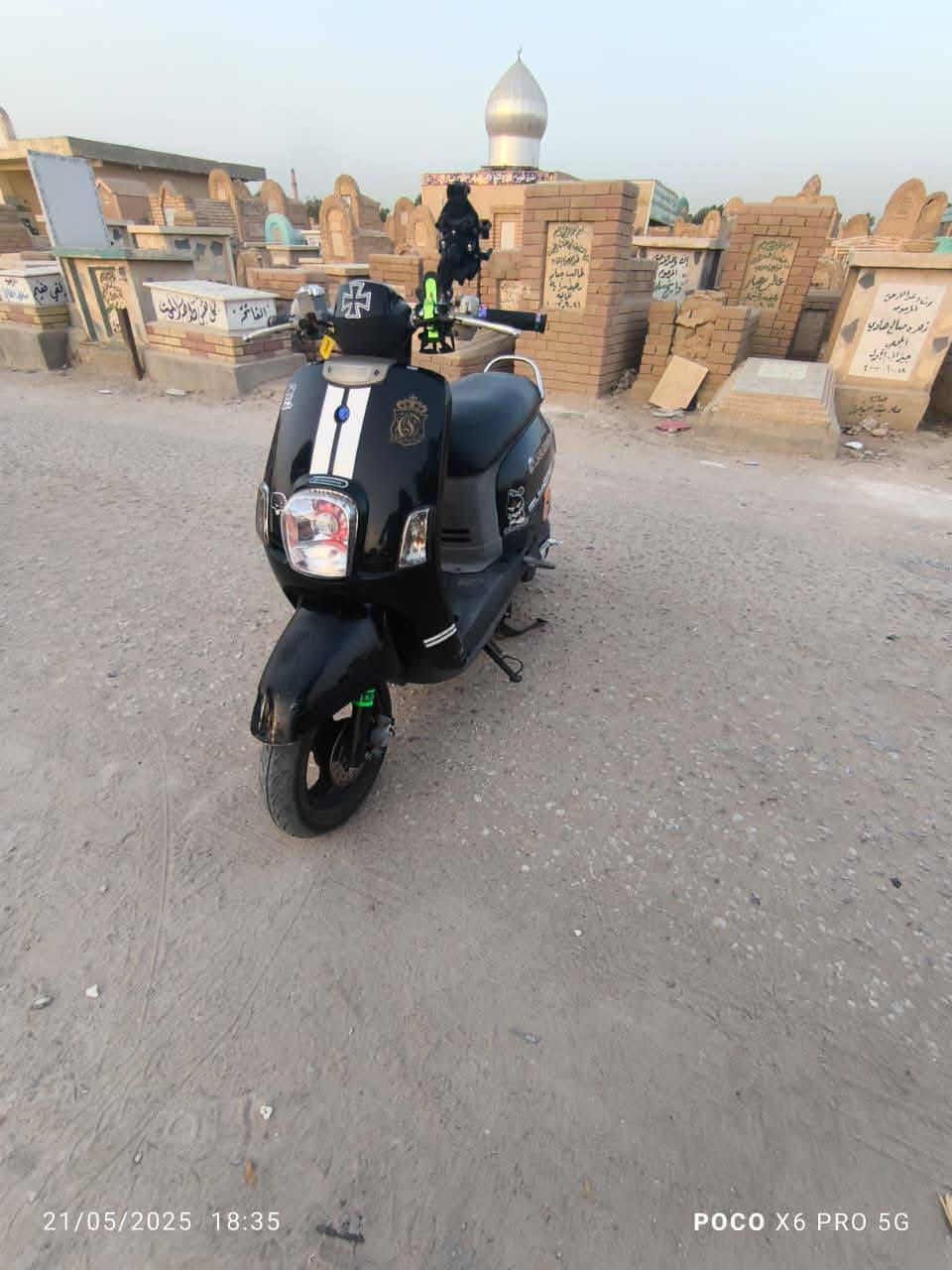 السلام عليكم 
رمضان كريم....
دراجه بوليسي لون اسود للبيع صار شهرين من مطلعهة من الوكيل سيد وسام العوادي  النضافه شوفه عينك شلعه ومعدل ونهضه مكينه ما مفتوحه شرط كهربائيات شغاله لايت زينون ثلجي بريك الكدام دسك دبلات جدد ريشه تايرات جدد ستوني شادهن والله بريك بلمكان تشتغل سلف وهندر نكرة سلف السعر 700 وبيهة مجال
العنوان النجف/الكوفه
للتواصل/  *********** النجف, العراق
