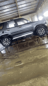 سلام عليكم سياره تيوته  فور لنر  سياره حلوه مناقصه شي محرك جديد  حداديه تبريد ثلج كهربائياته كامله دوشمه جديده عايزه بس صبغ لليريد يحليهه بعد اكثر 

رقمه اربيل صاحبه موجود   شوكت متريد يحولك 
السعر 45 التصال *********** مكانه صلاح الدين سامراه
