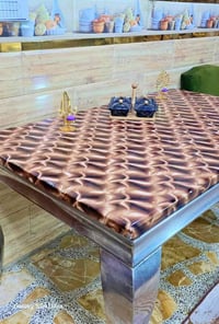 ميز • للبيع