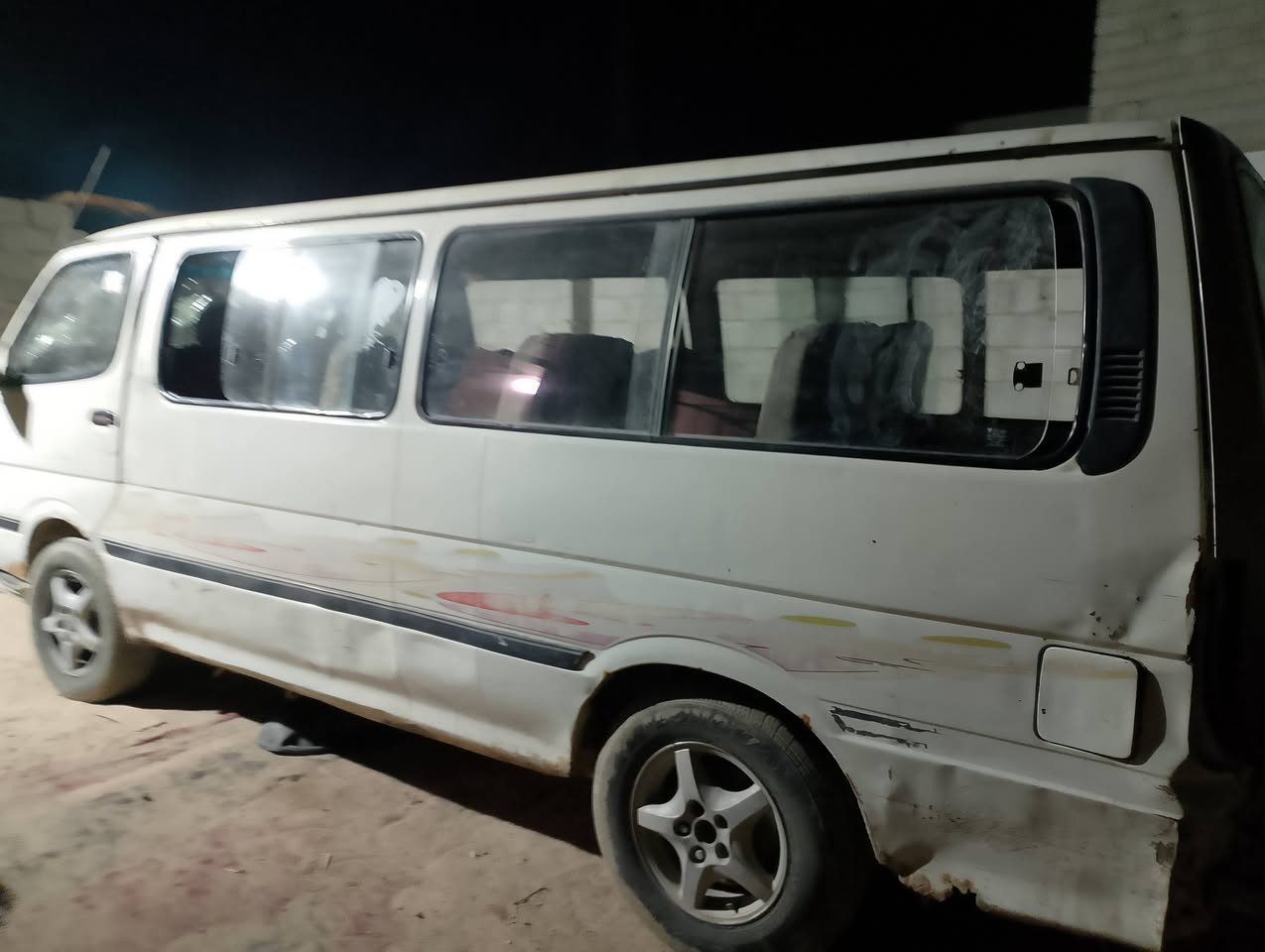 السلام عليكم سيارة فوتون 14راكب للبيع نوع جنبي رقم بغداد عنوان كربلاء السعر 13بيه مجال ***********
