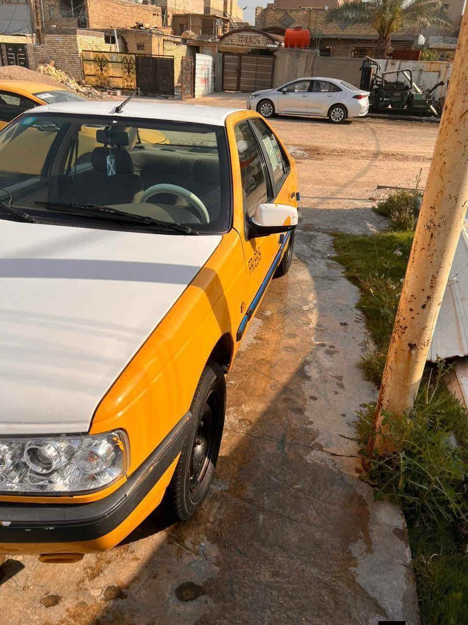 سلام عليكم بيجو لميس موديل ١٣ مصفره هيه وغرامات كير مكينه خير من الله تبريد ثلج سياره بدون ضربه ولا تنقيص 
تخم تاير جديد صدر جديد كهربائية كله شغاله اي نقص مابيه 
الاستفسار ***********
