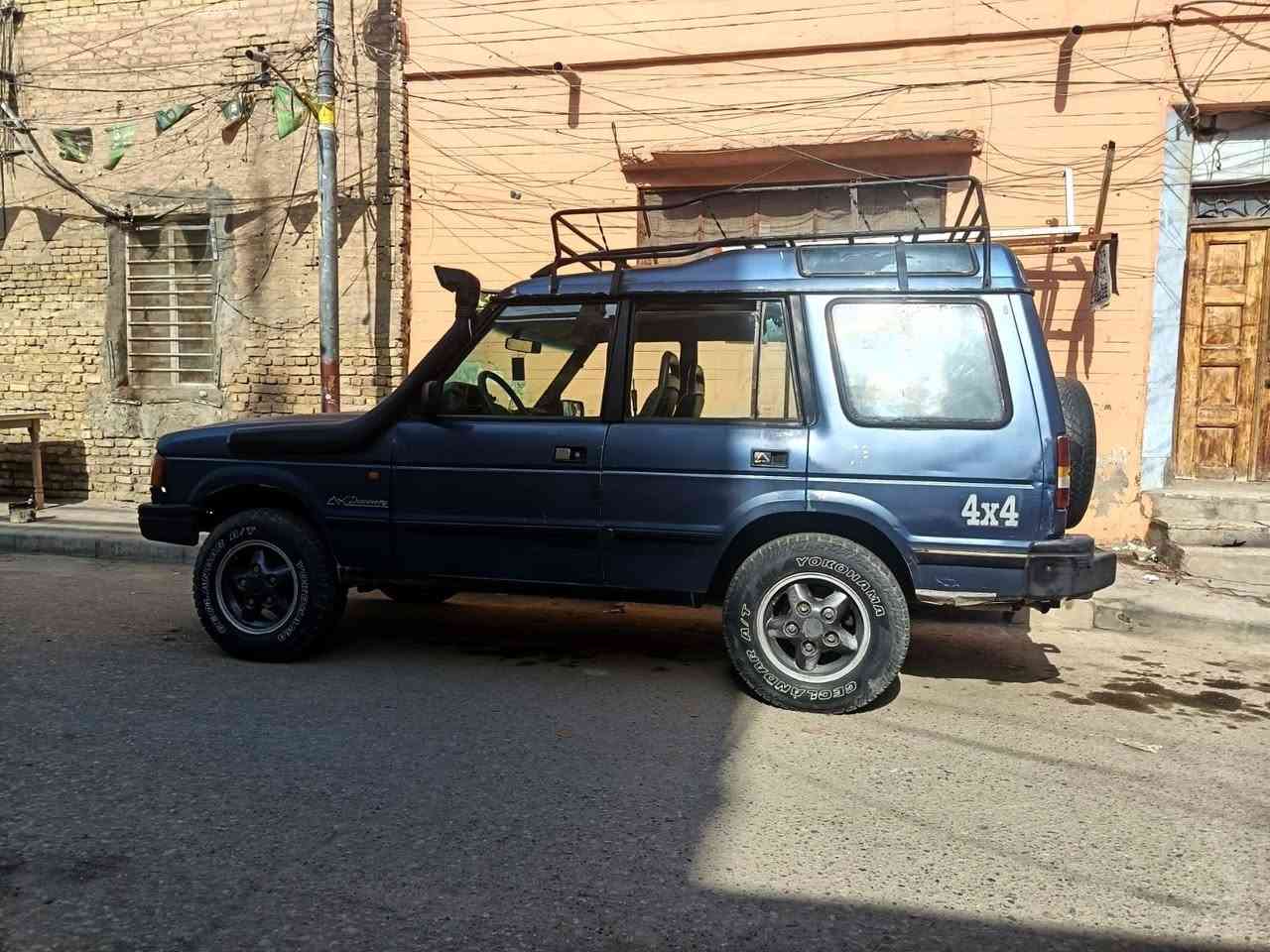 دسكفري 92 للبيع او مراوس سياره بانزين وغاز مكينه قوايش حداديه نص عمر راعيه بلعماره سنويه بعدهي ما منتهيه كشنات مال كصه ستوه معمره السياره كير مكينه لوكير شغال سعر 38 وبيه مجال ***********
