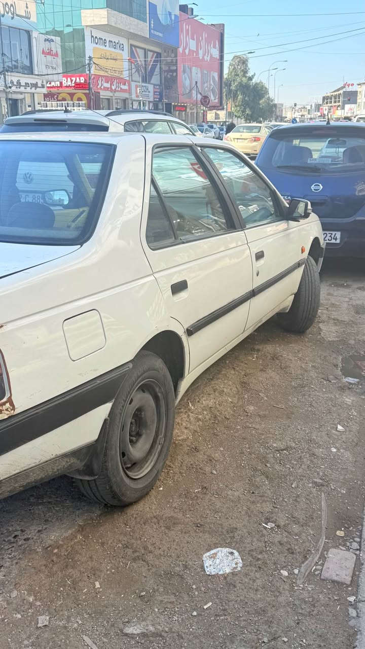 سلاو هاورێان بیجۆ مۆدیل ٢٠٠٩ سەیارەکە زۆر خاوێنە زەربەی نیە گێروو مەکینەی بەشەرتە  تەبرید ساردوو گەرمی مەزبووتە 
٧١٠ هەزار غەرامەی لەسەرە  ژمارەی خاوەنی 
*********** أربيل, العراق
