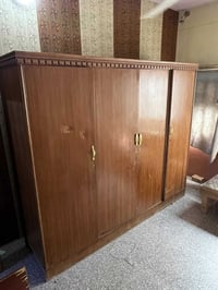كنتور ٤ بوب ويه جرابي٣ خشب اصلي طلب والاستفسار علئ رقم ٠٧٨٣٢٦١٢٥١٢