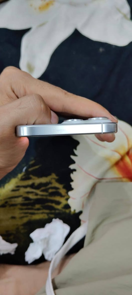 .
‏16 pro max
الذاكره 256 النضافة 98 % بدون اي ملحقات 
موجود بالحله السعر مليون و200
***********
