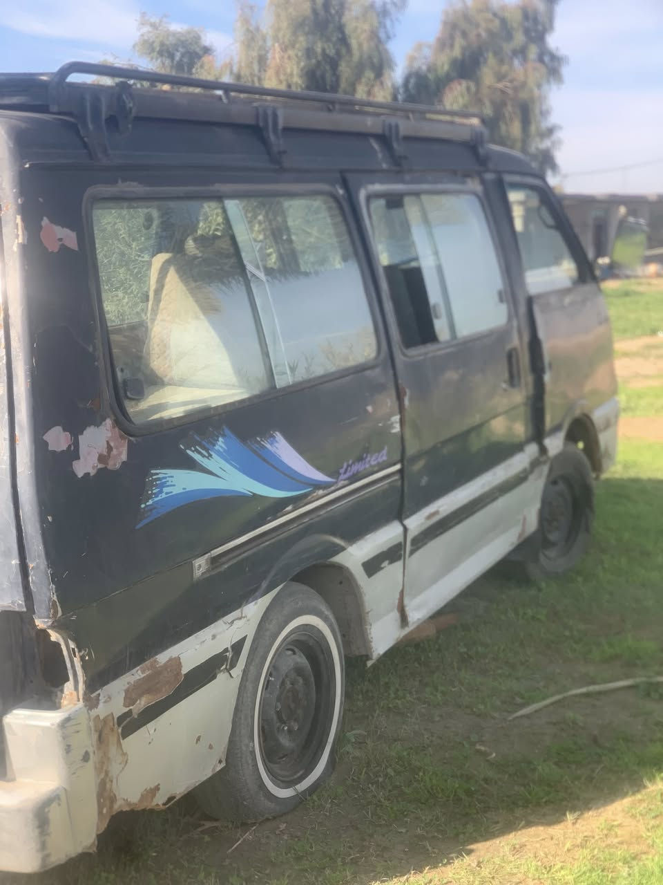 من رخصت الادمن 
سلام عليكم كيه بيستا للبيع أو مراوس حسب القناعه كير محرك كفاله شواصي مال السايق معمر و3سليمات غرفته حلوه السياره فد ملاحضه السياره ممشتغله وغرض البجم موجودات وجامه الخلفيه موجوده السعر 25 وعليها غرامات تنكطع من السعر عليها 800الف راعيها يريد مداور مكان السياره بغداد اليوسفيه ***********
