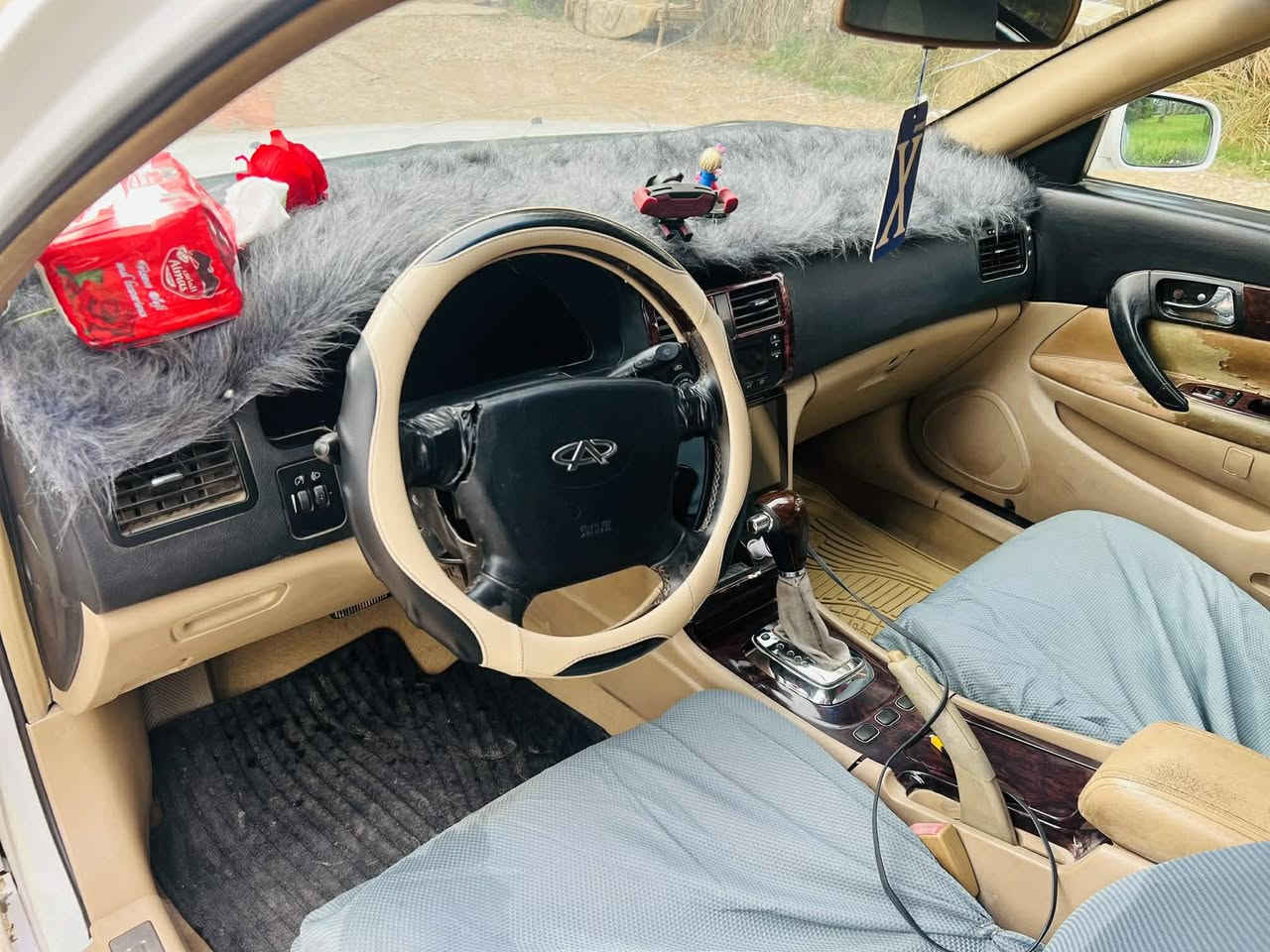 السلام عليكم..
سياره شيري أستار للبيع موديل 2012 رقم بابل 
محرك كير مكفول تايرات جدد تبريد شغال كهرباء كلهه شغاله 
صدر خير من الله جديد 
السعر 38 مجال قليل 
مكان بابل 
الاتصال ***********
