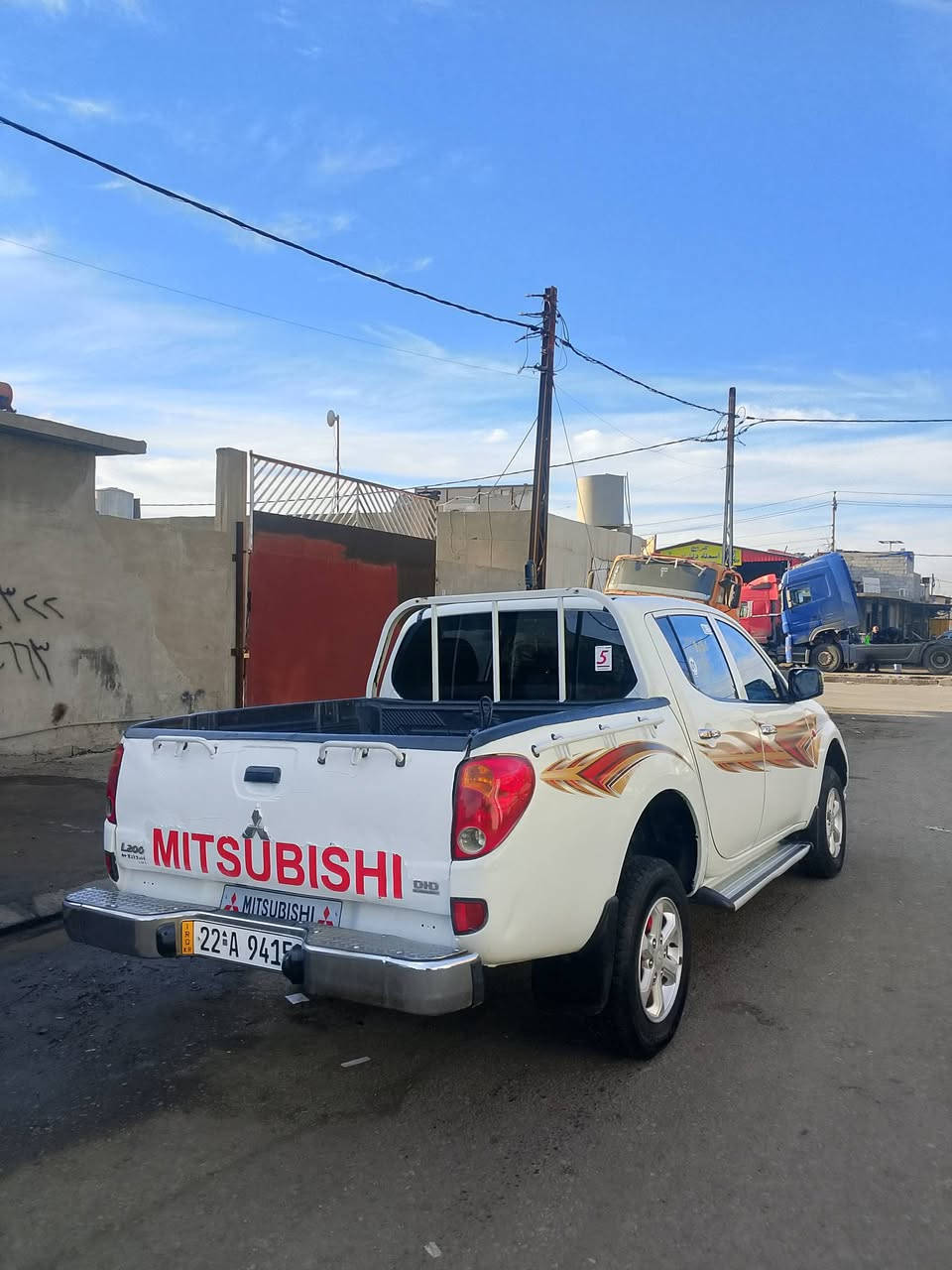 مستربوشي فور ويل محرك گاز 
سنوايه راقم جديد 
موديل 2009
راقم موبايل ***********
                  ***********
